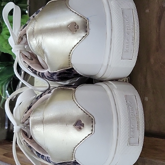 Kate Spade Sneakers Size 8.5 - Picture 3 of 4